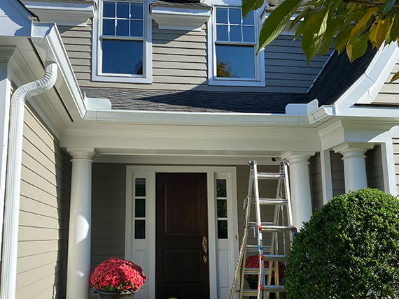 Seamless Aluminum Gutters Installed in Connecticut