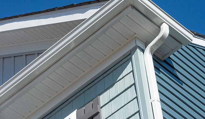 Installed soffits and fascia with the gutter system