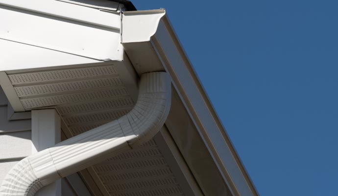 installed aluminum gutter